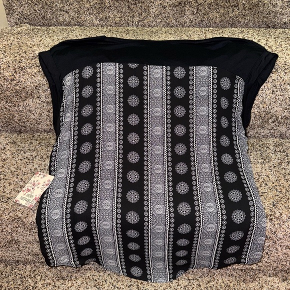 Pink Republic Top - Picture 2 of 3